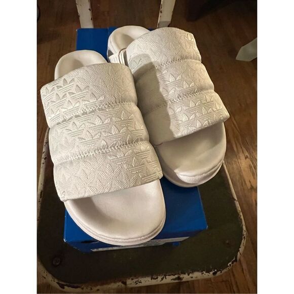 Adidas Adilette Essential W Slides - Picture 1 of 8
